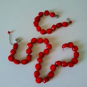 Women's Costume Jewelery Chunky Red Necklace & Bracelet Set